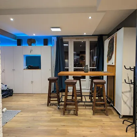 La Promenade Apartment